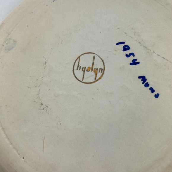 Vintage Hyalyn Porcelain Fruit Plates 8" Strawberries Blueberries Pear Grapes - Picture 6 of 9